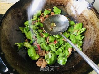 辣椒炒肉片的做法步骤：8