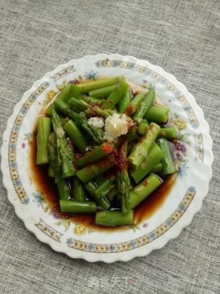 油泼芦笋的做法步骤：7