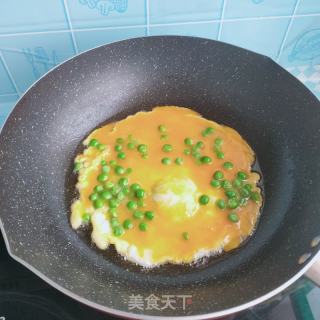 豌豆炒鸡蛋的做法步骤：4