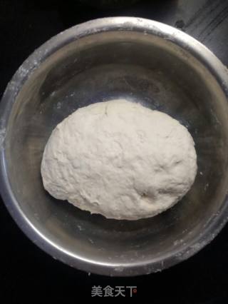 酥脆盘丝饼的做法步骤：1