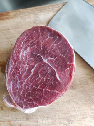 爆炒牛肉的做法步骤：1