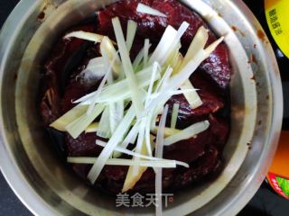 爆炒牛肉的做法步骤：2