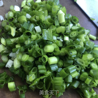 香葱炒蛋的做法步骤：3