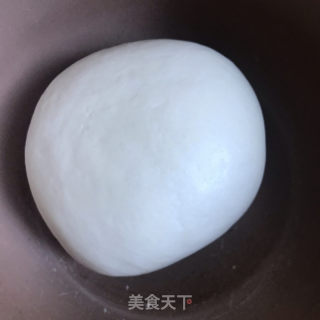 烫面饼子的做法步骤：1
