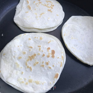 烫面饼子的做法步骤：6