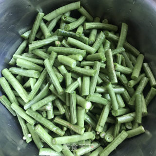 油泼豇豆的做法步骤：2