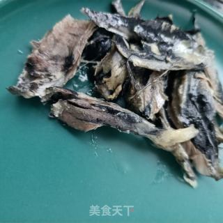 菜花小蓟拌乌鸡的做法步骤：2