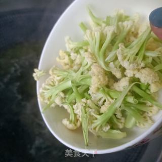 菜花小蓟拌乌鸡的做法步骤：7