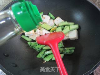 虎皮青瓜炒豆腐的做法步骤：7