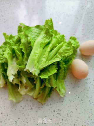 生菜鸡蛋饼的做法步骤：1