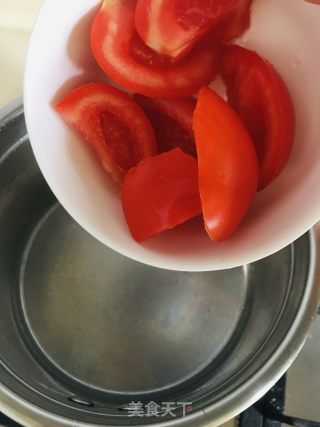 西红柿紫菜蛋花汤的做法步骤：3