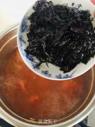 西红柿紫菜蛋花汤的做法步骤：5