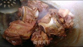 东北酱大骨的做法步骤：10
