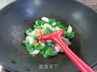 柿子椒圆蛤炒茭白的做法步骤：7