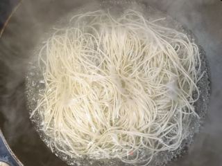 红油凉面的做法步骤：4
