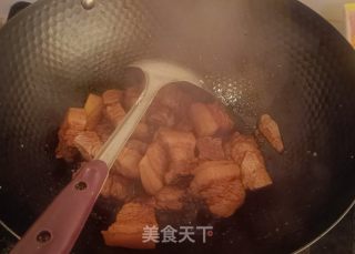 胡萝卜红烧肉的做法步骤：3