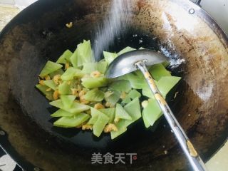 海米烧莴笋的做法步骤：8