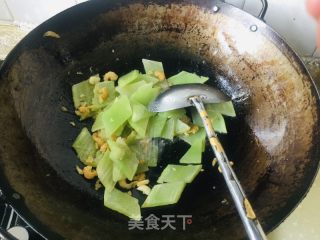 海米烧莴笋的做法步骤：9