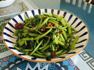 清炒茼蒿的做法步骤：10