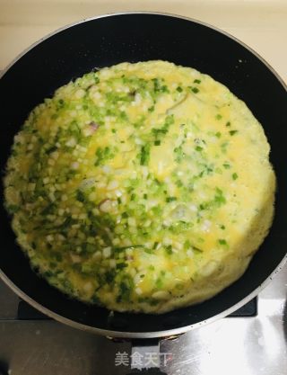 香葱煎蛋的做法步骤：7