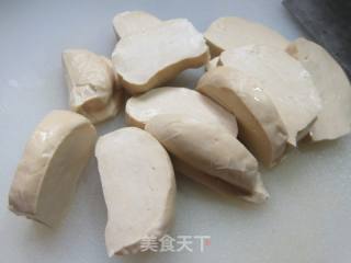 洋葱烧小素鸡的做法步骤：2