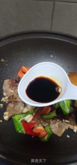香煎牛仔骨的做法步骤：9