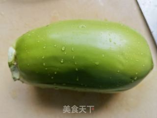 青红椒拌茄子的做法步骤：1
