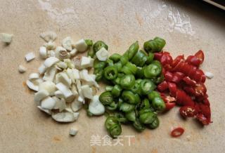 青红椒拌茄子的做法步骤：4