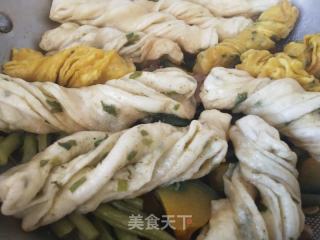 一锅出焖花卷的做法步骤：18