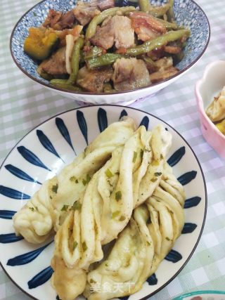 一锅出焖花卷的做法步骤：20