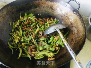 青椒肉丝的做法步骤：8