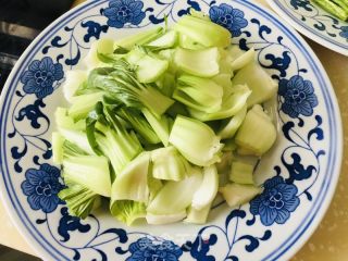 香菇油菜的做法步骤：2