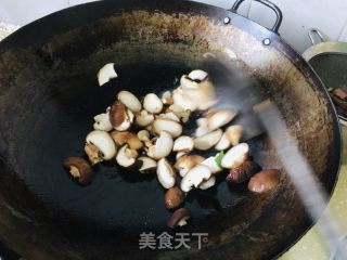 香菇油菜的做法步骤：4