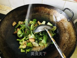 香菇油菜的做法步骤：9