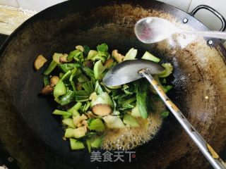 香菇油菜的做法步骤：10