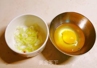 番茄鸡蛋炒黄瓜的做法步骤：3