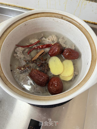 萝卜牛腩汤（大杂烩版）的做法步骤：3