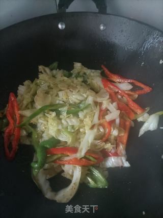 包菜炒米粉的做法步骤：13