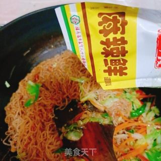 鸡蛋炒湖南米粉的做法步骤：7