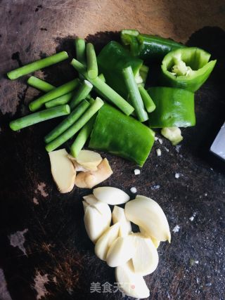 酒香鸡杂的做法步骤：2