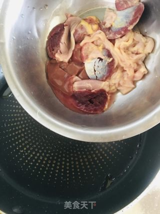 酒香鸡杂的做法步骤：4