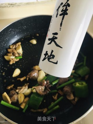 酒香鸡杂的做法步骤：6