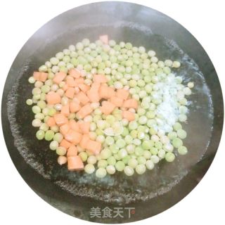 五彩豌豆的做法步骤：2