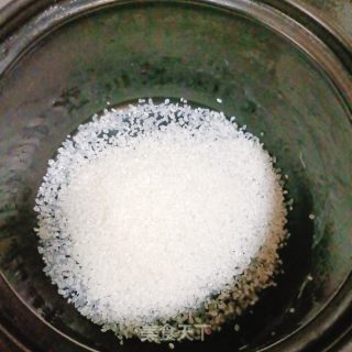 皮蛋瘦肉粥的做法步骤：1