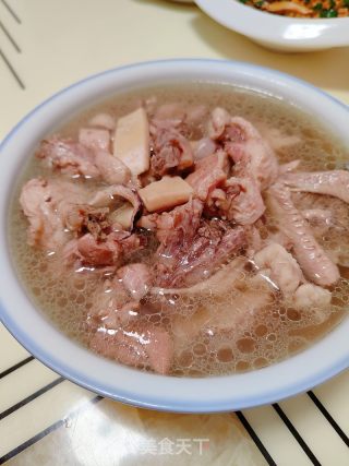 墨鱼水鸭汤的做法步骤：8