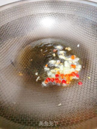 小炒荷兰豆的做法步骤：4