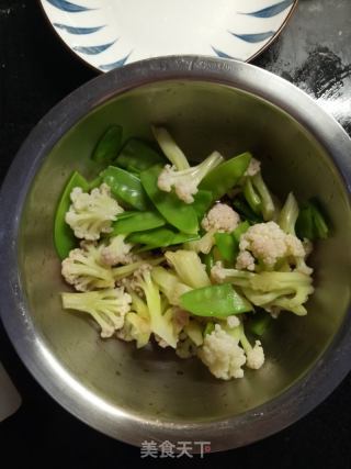 荷兰豆拌菜花的做法步骤：5