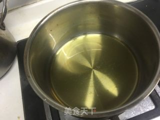 古早蛋糕的做法步骤：1