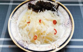 肉末泡菜炒粉条的做法步骤：1