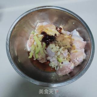 蒜香鸡翅根的做法步骤：3